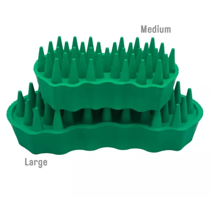 Силіконова масажна щітка Safari GroomBug середня — Photo 6